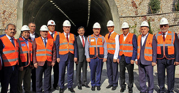 Çankırı Valisi ve Heyet Ilgaz Tüneli Yapımını İnceledi