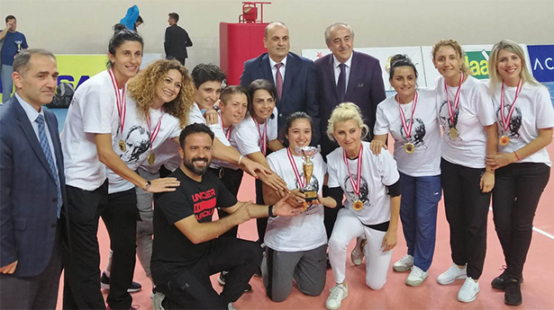 Ataşehir MEM Öğretmenleri Futsalda İstanbul İl Birincisi