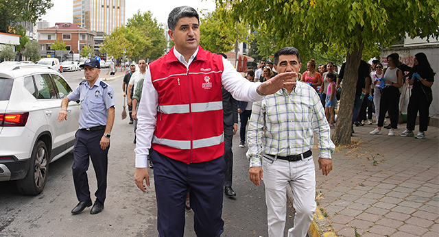 Temizlik ve Bakım Çalışmalarının Yeni Durağı Barbaros Mahallesi