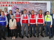 CHP Genel Başkanı Özgür Özel, İstanbul Programında Ataşehir’i Ziyaret Etti