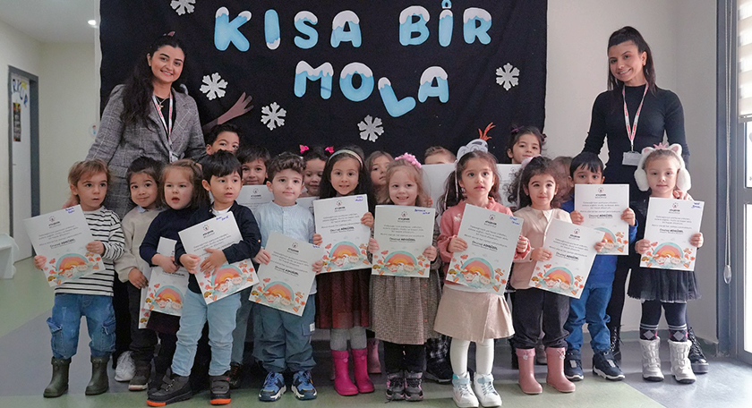 Ataşehirli Miniklerin Karne Sevinci